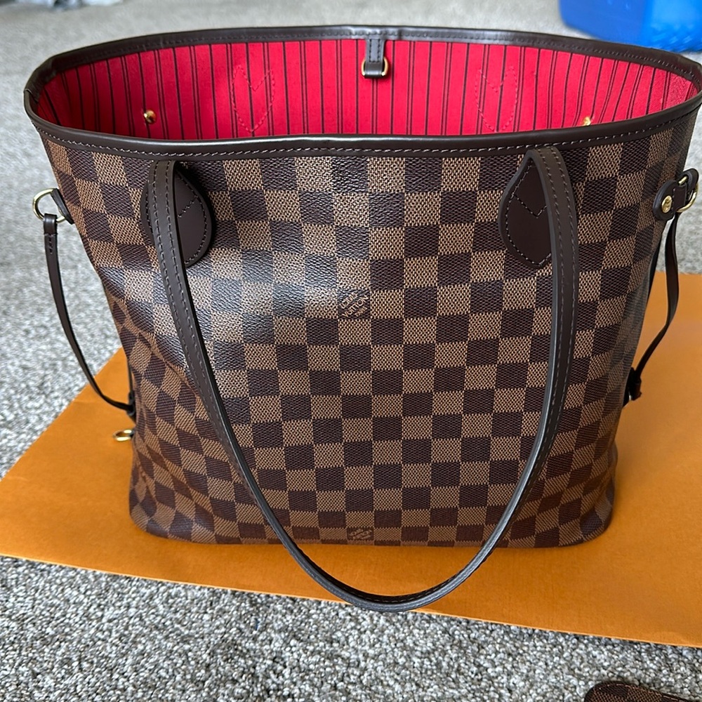 Louis Vuitton neverfull MM- Damier Ebene pattern